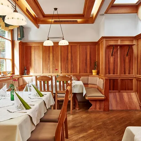 Domittner فندق 3*